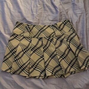 I am Gia plaid skirt in brown